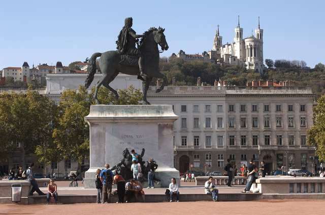 Lyon met la Fourvière