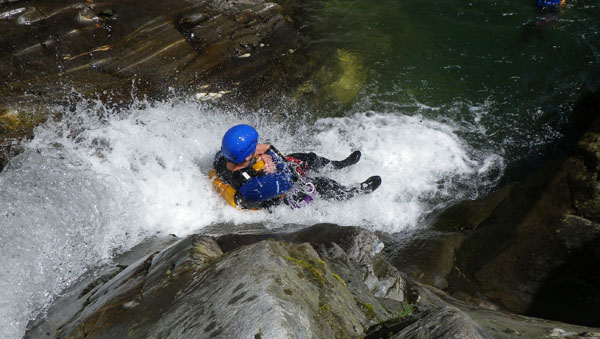 Canyoning op reis in Sicilie tijdens de zomer